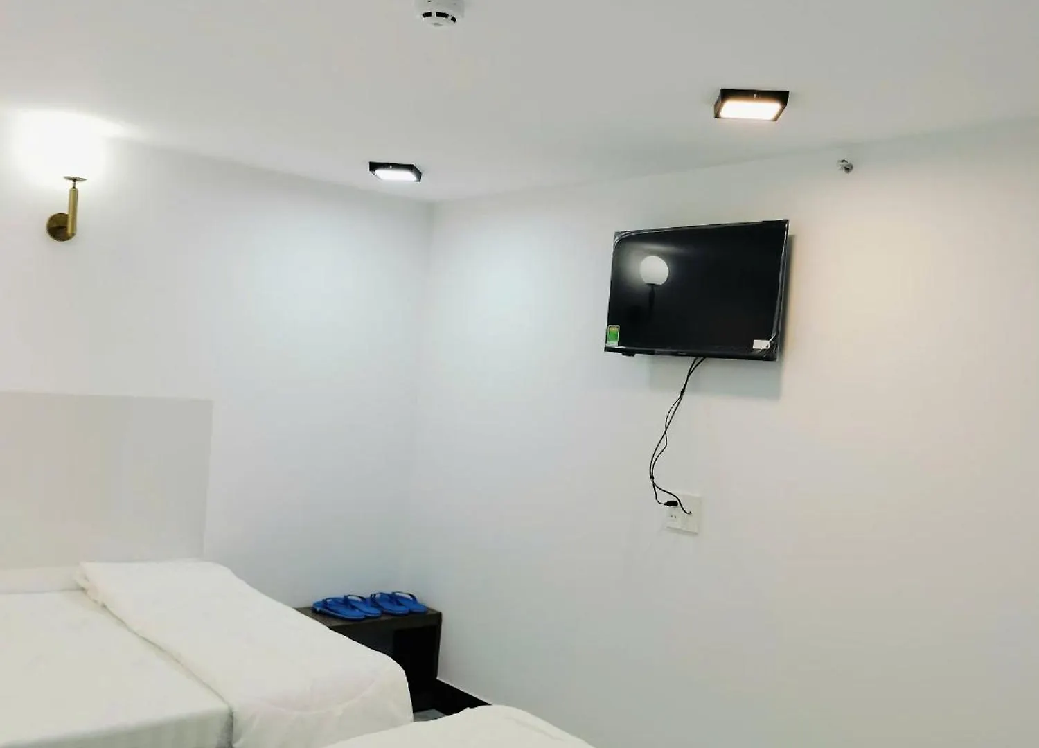 **  Ariana Hotel Nha Trang Vietname