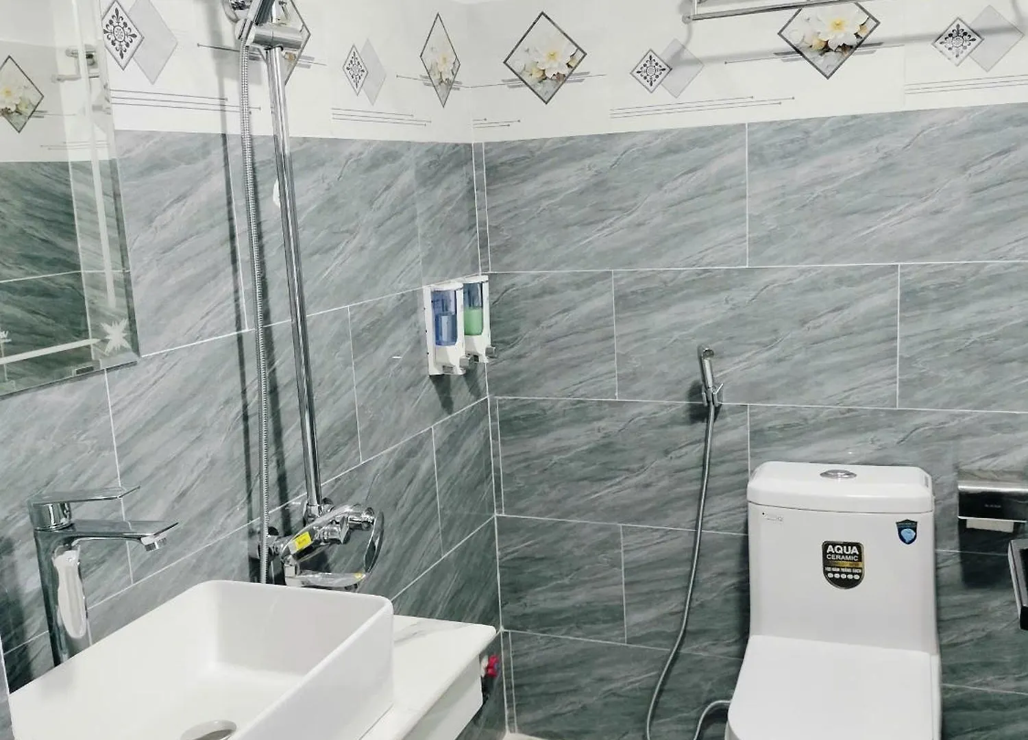 Ariana Hotel Nha Trang 2*,  Vietname